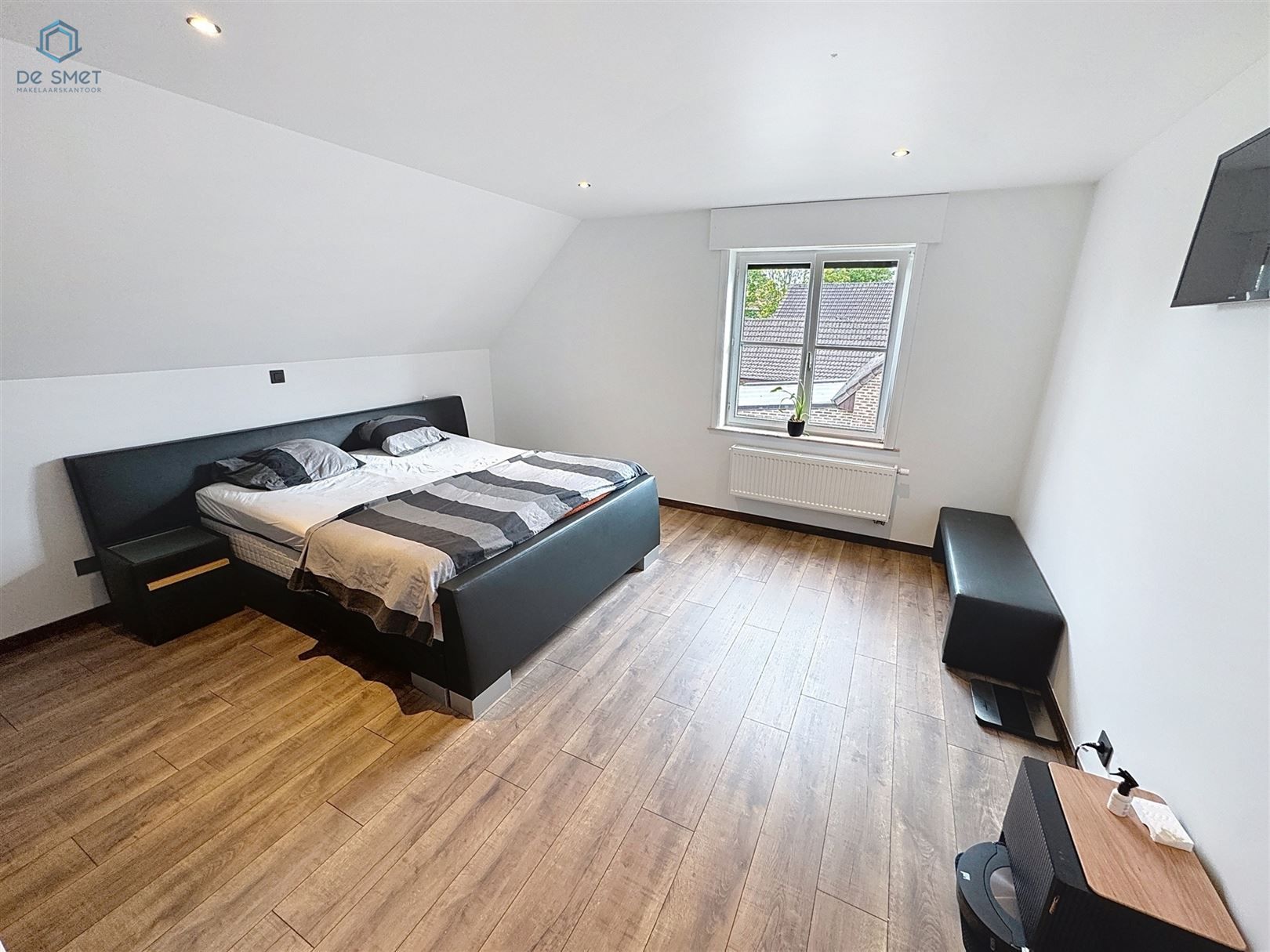 Prachtig gerenoveerde villa met 4 slaapkamers, garage en zwembad foto 21