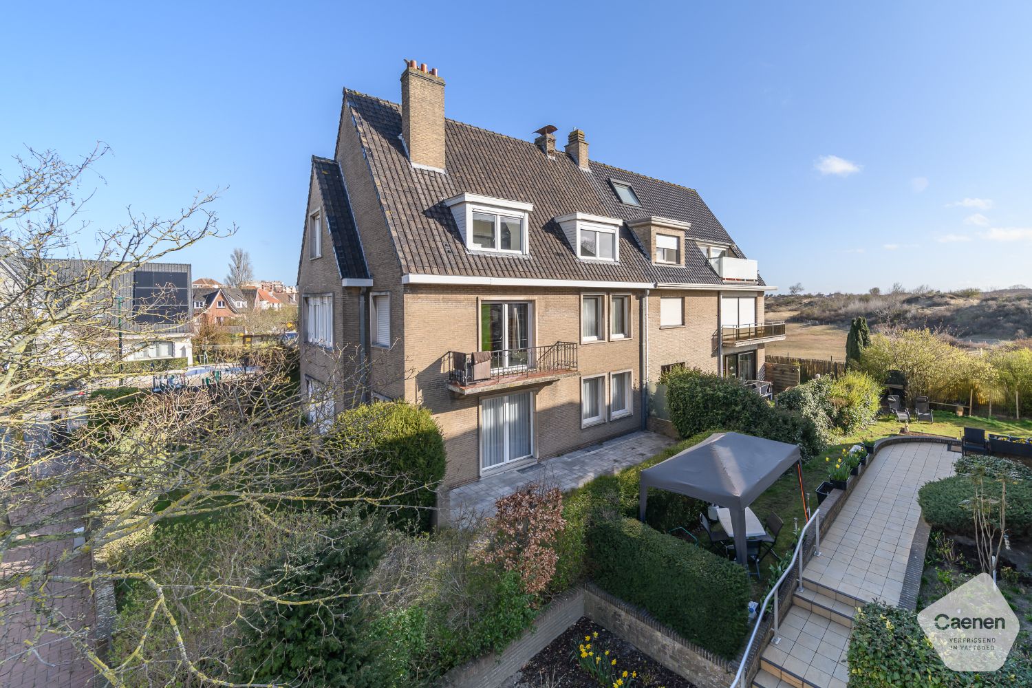 Halfopen woning te koop met vergunde indeling in 3 appartementen – prachtig gelegen met zicht op natuurreservaat, vlakbij het centrum! foto 15