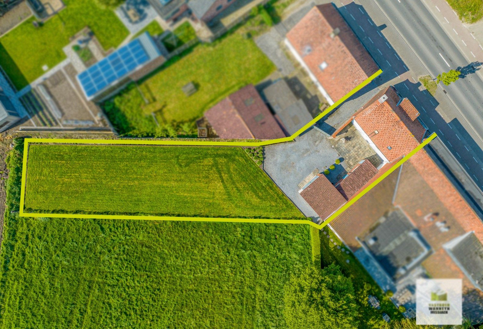 Te renoveren knusse woning met vergezicht op 651m2 te Zwevezele foto 2