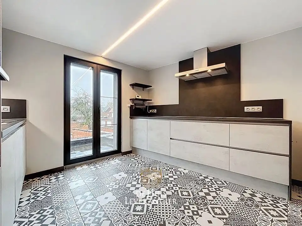 Stijlvol gerenoveerd energiezuinig duplex-appartement (3 slaapkamers – 137 m²) met tuin foto 17