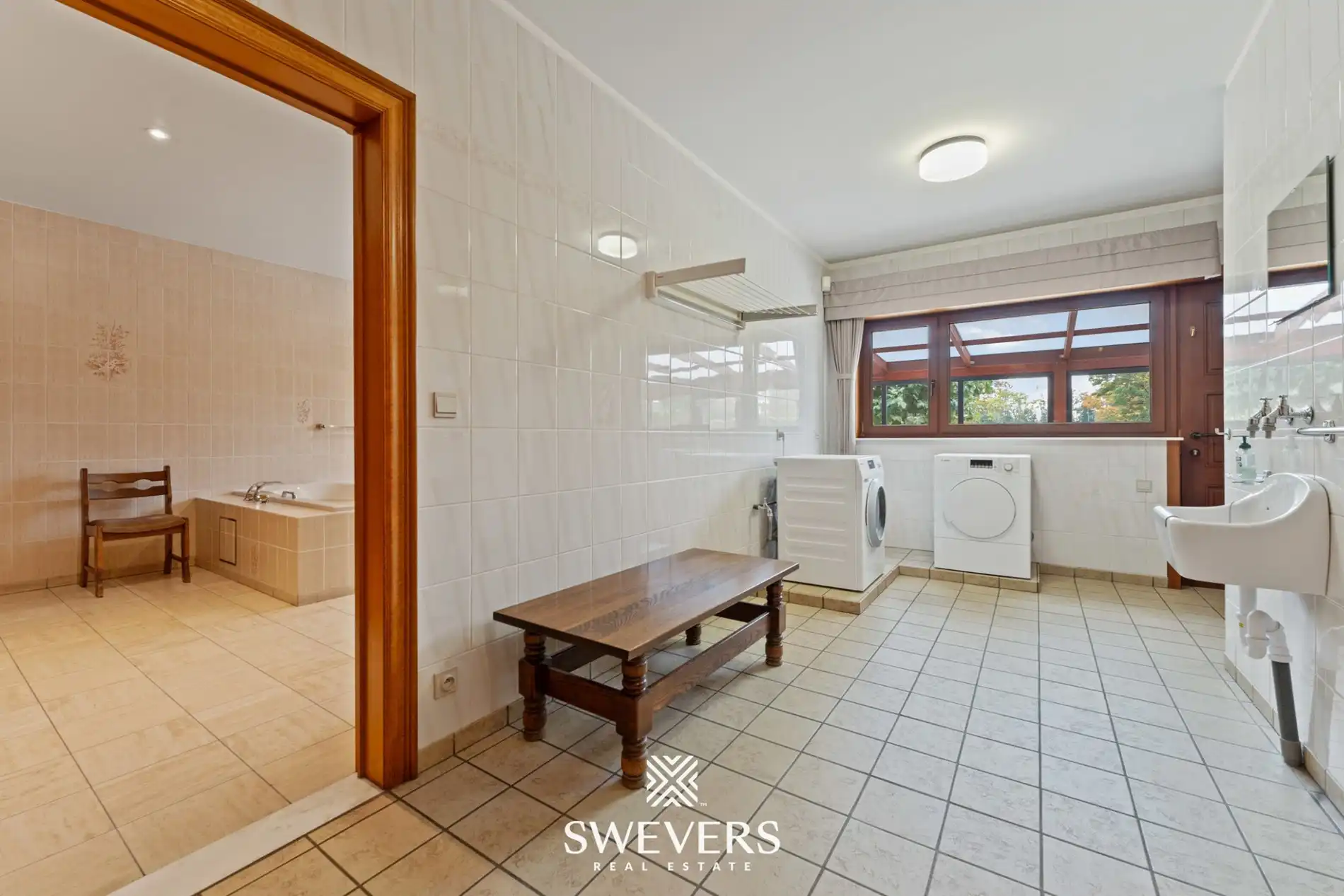 Villa met 395m² woonruimte op 48a zuidgericht perceel foto 23