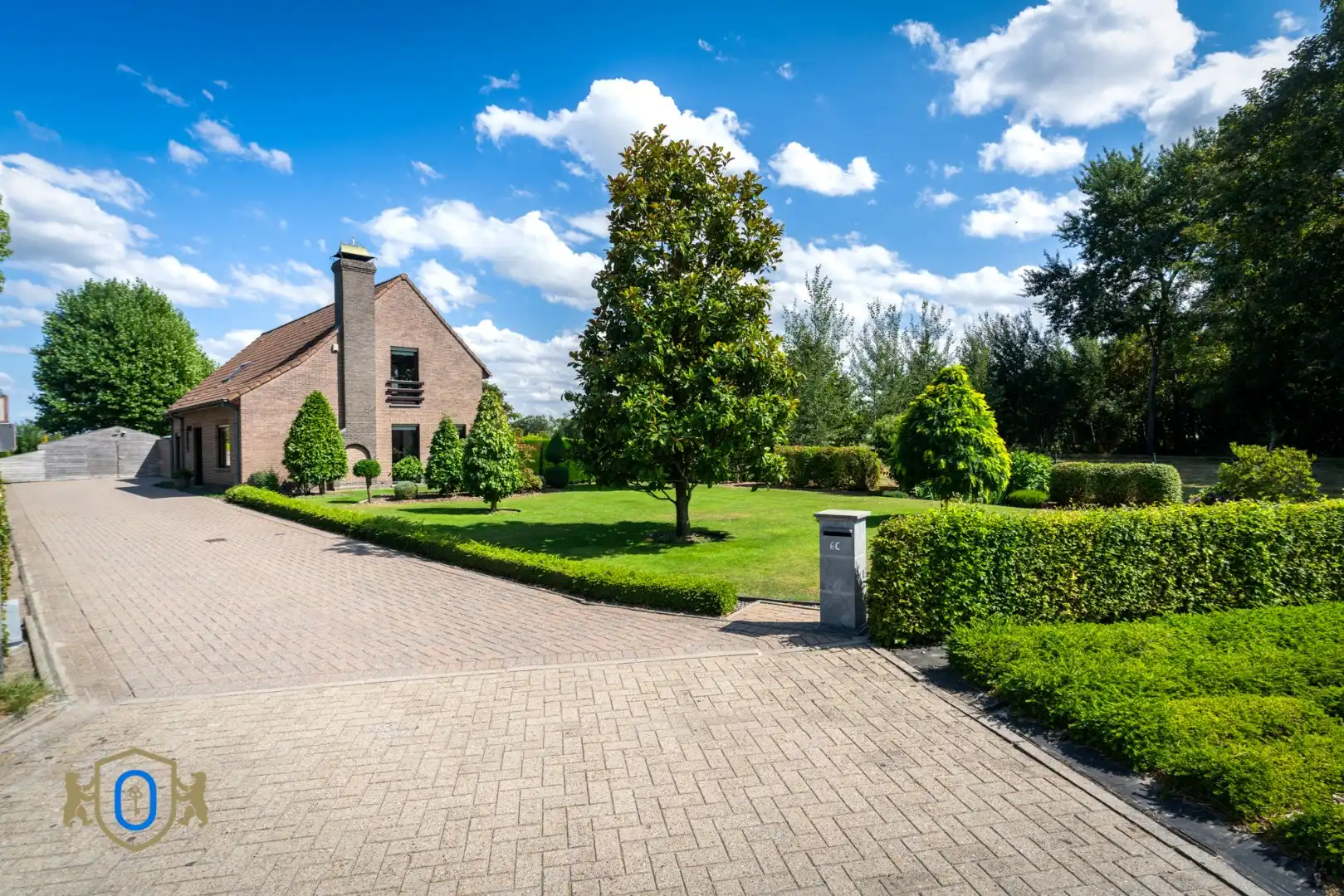 5-slpkr villa met garages en fenomenale tuin foto 2