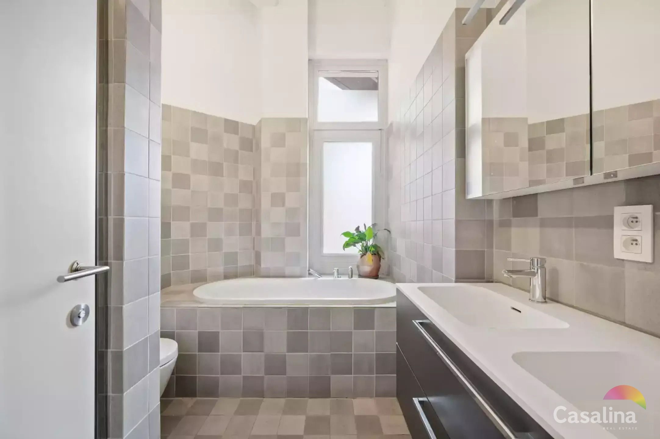 Prachtige gerenoveerde duplex-loft met 3 slpk. en privé-tuin foto 15
