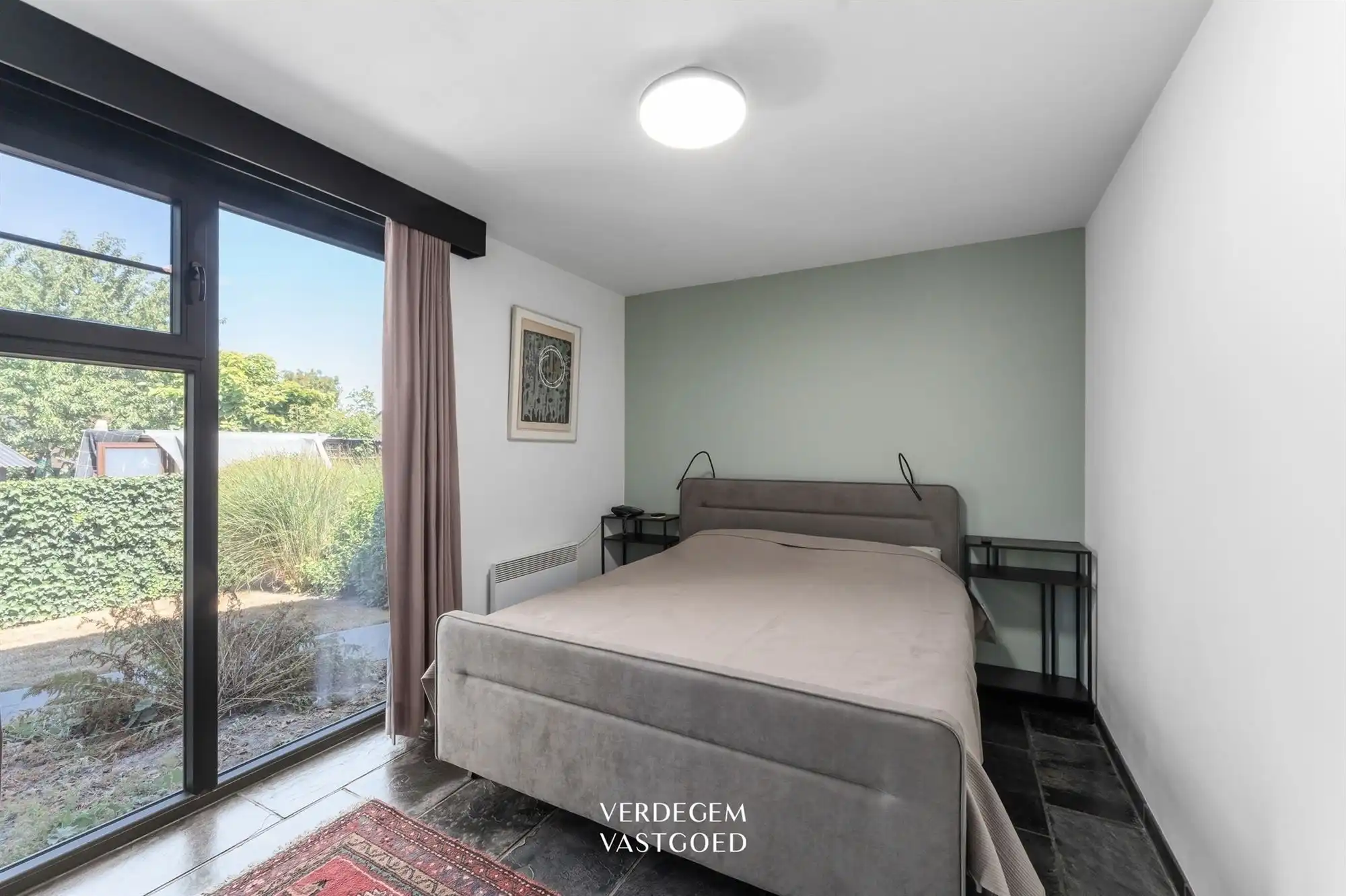 Knappe villa met 4 slaapkamers op een royaal perceel in een rustige woonwijk foto 16