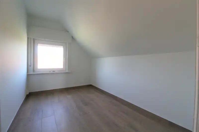 Gerenoveerde alleenstaande woning in Torhout foto 10