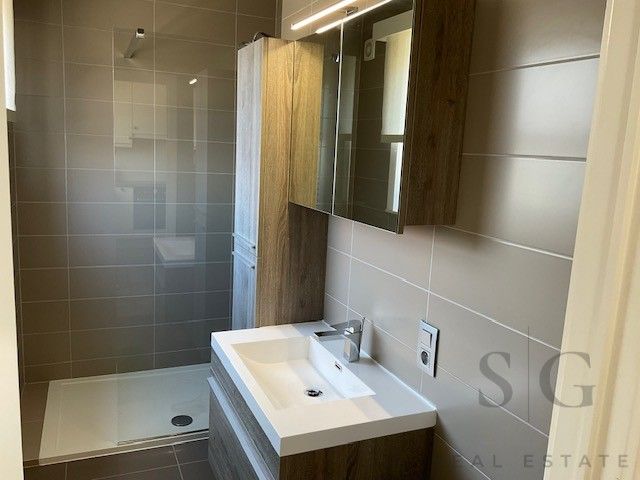 Unieke penthouse met 2 terrassen in hartje Koksijde – op wandelafstand van het strand foto 24