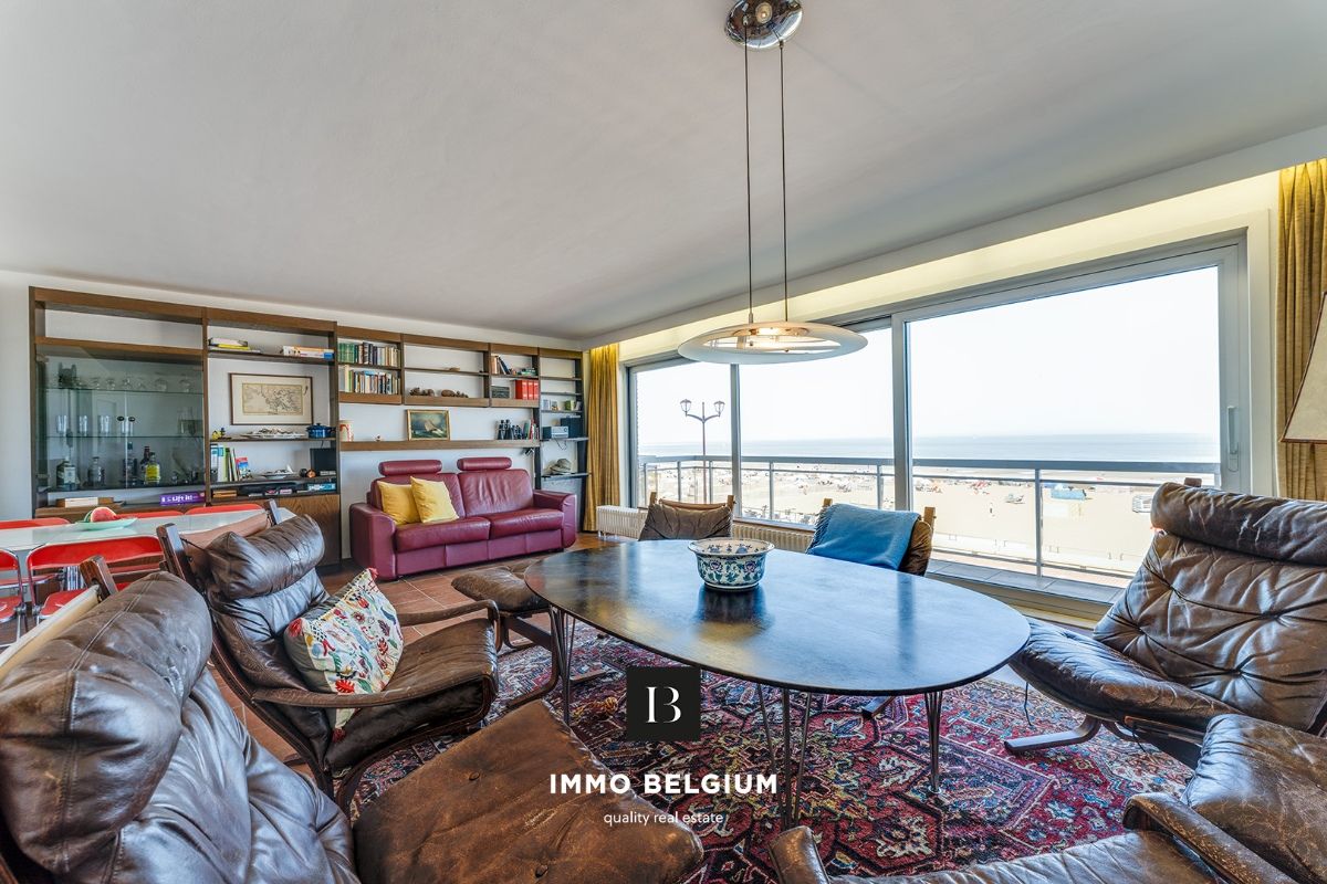 Ruim appartement op de zeedijk met 2 slaapkamers foto 4
