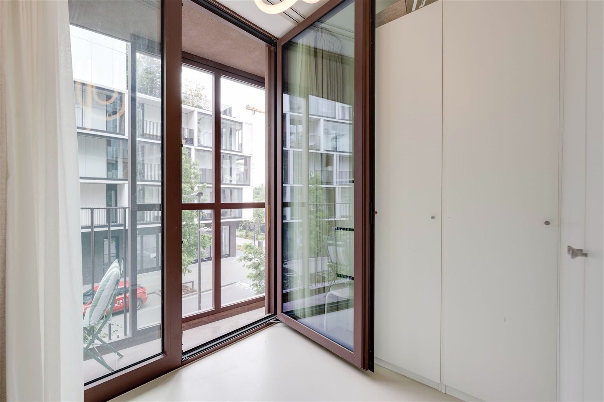 Hoogwaardig afgewerkt appartement met twee slaapkamers foto 21