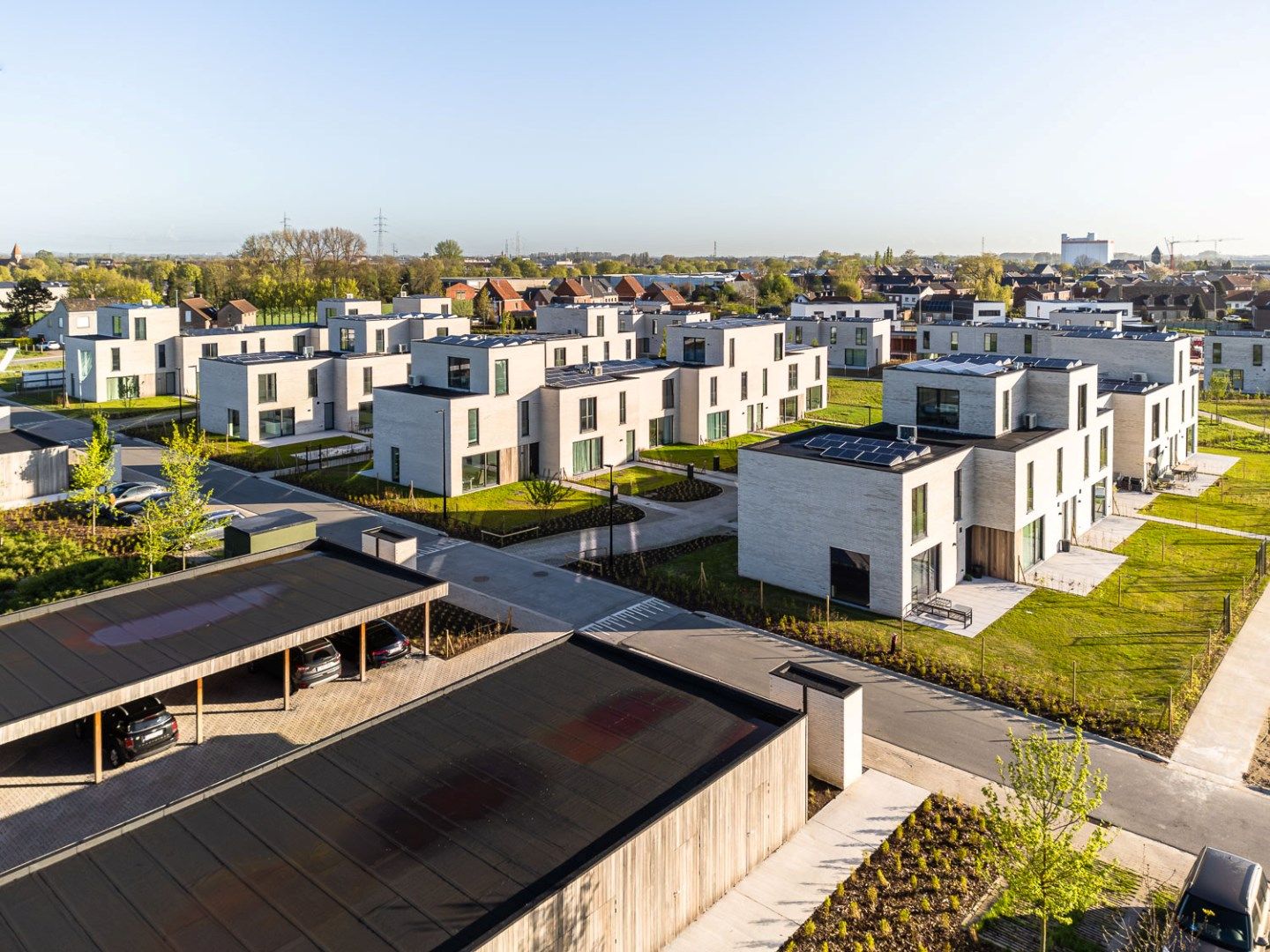 Duurzame instapklare woningen in een groene parkomgeving foto 3