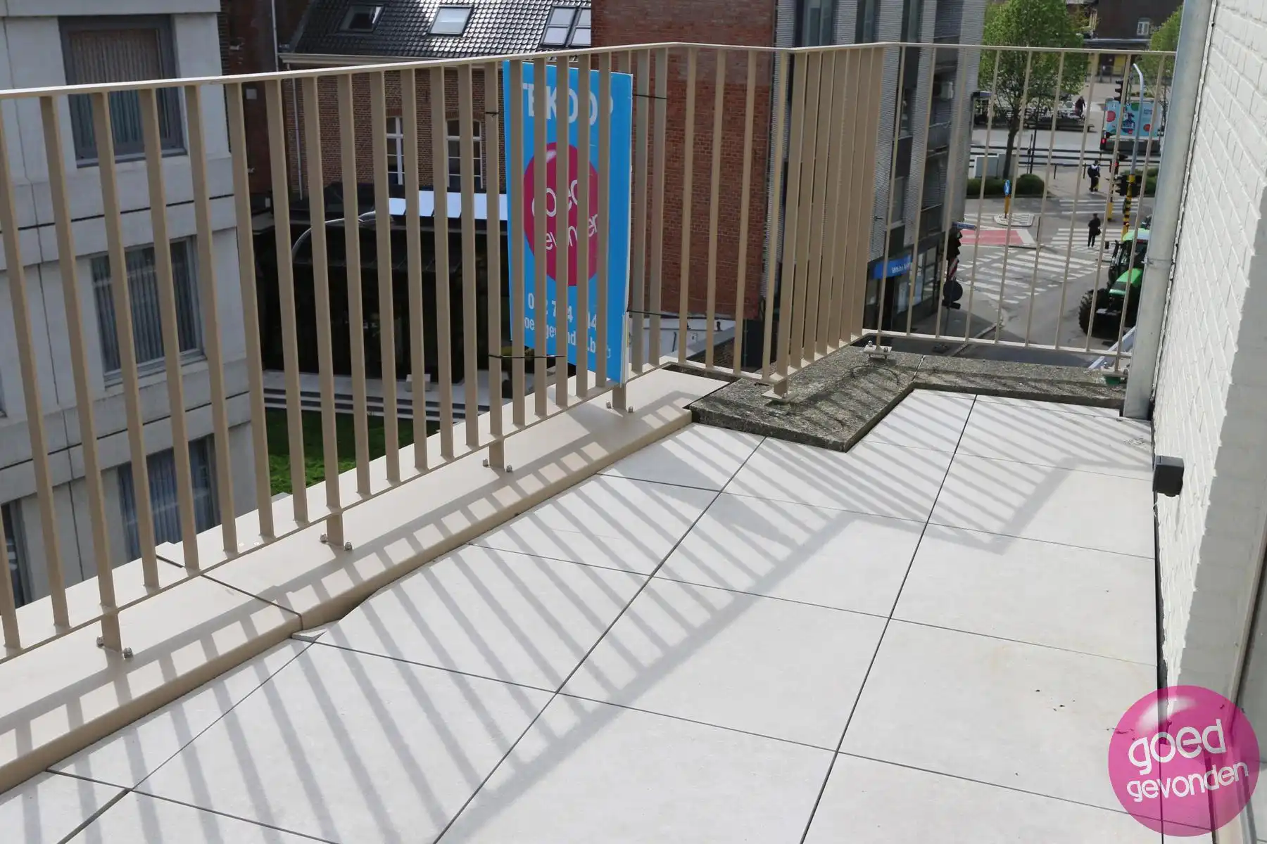 App 1 slk - terras - volledig vernieuwd - centraal foto 12