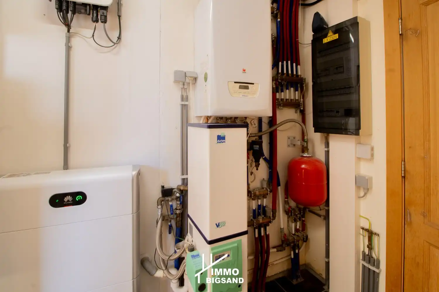 Instapklare woning met EPC A, zonnepanelen, batterij en carport te Wevelgem foto 10