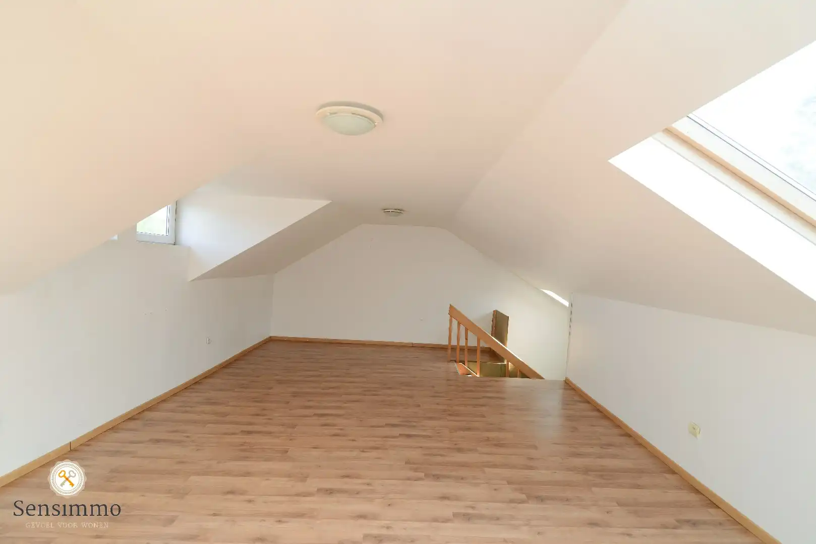 Prachtig gelegen duplex met 2 slpkmrs + terras + parking foto 13