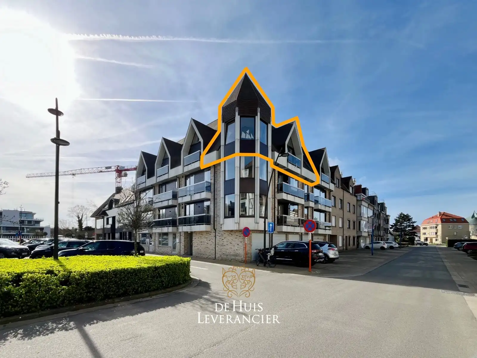 Uw eigen plek aan zee: stijlvol duplex-appartement met 3 slpks in het hart van Koksijde foto 24