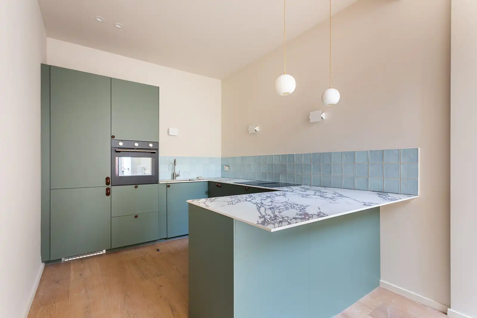 Woning met garage en tuin in oud-Berchem foto 7