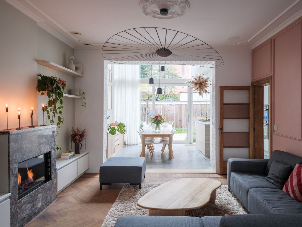 Prachtig gerenoveerde (Volt Architecten) interbellumwoning met vier slaapkamers, twee badkamers en zonnige stadstuin nabij de Bijloke. foto 7