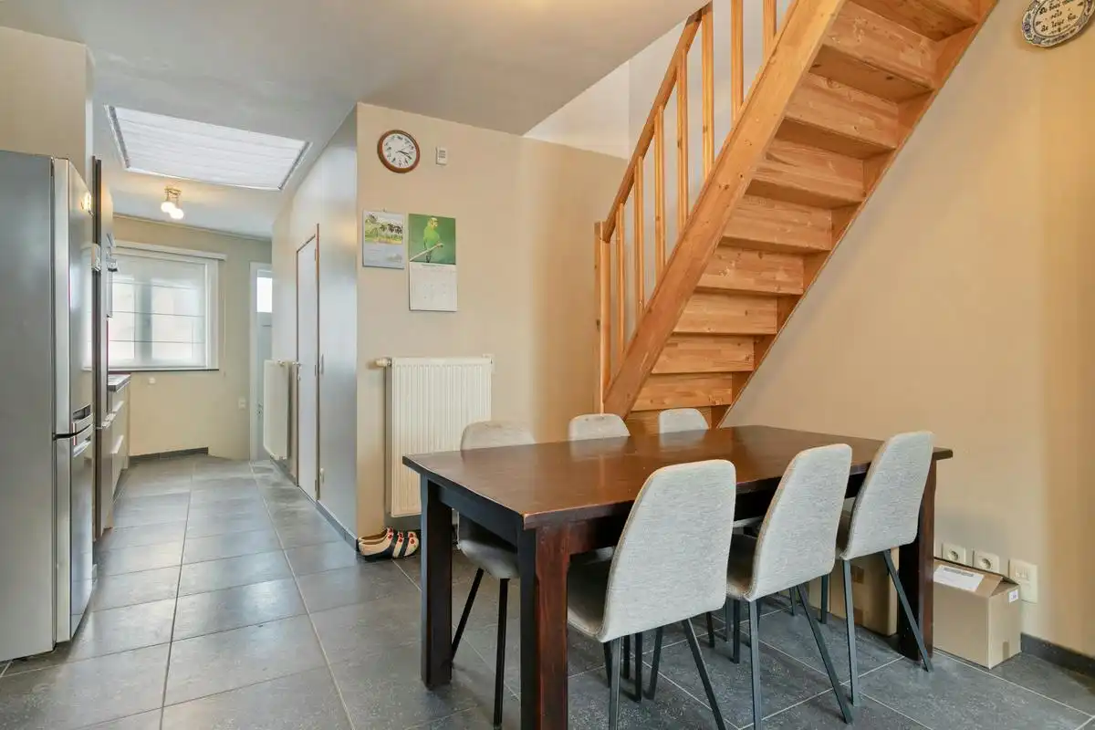Instapklaar huis te koop met 2 slaapkamers in de Ieperstraat in Poperinge foto 5