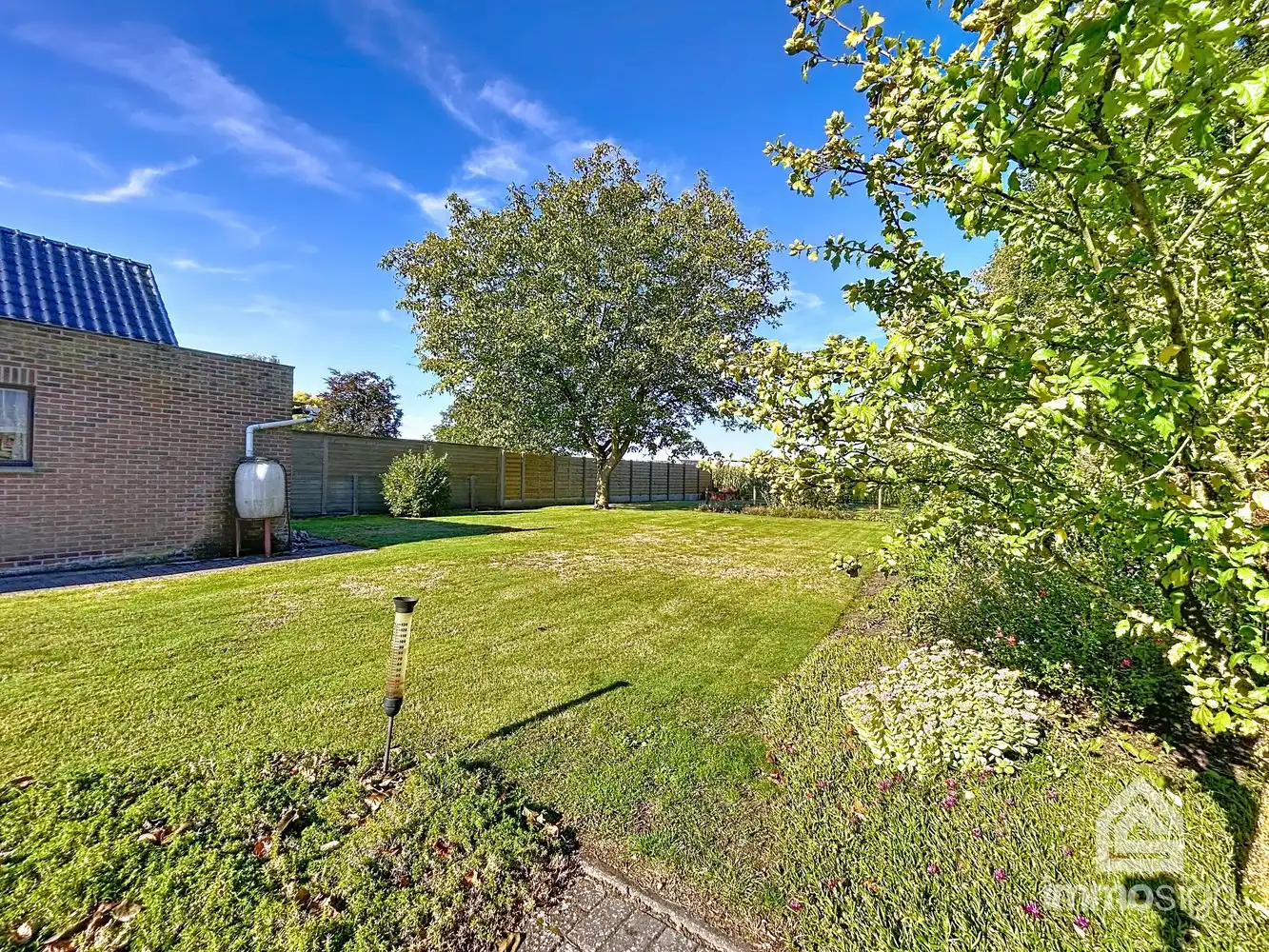 Charmante en ruime gezinswoning te Hamont met 3 slaapkamers op perceel van 11a07ca! foto 2