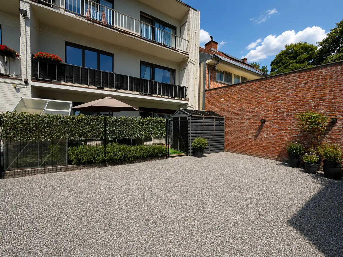 Instapklaar gelijkvloers appartement met 2 slaapkamers van 100 m² met terras en autostaanplaats foto 11