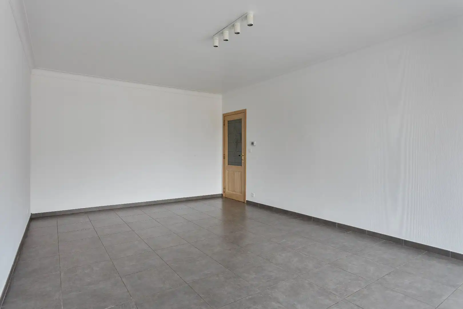Ruim appartement 2 slpks, balkon en garage foto 5