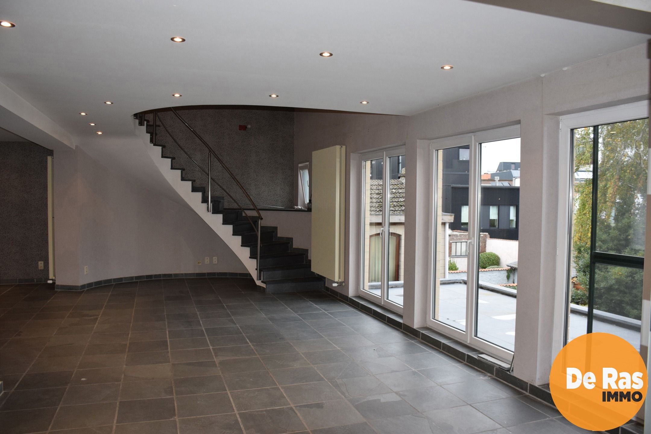 AALST - Centraal gelegen bel-etagewoning met magazijn  foto 8