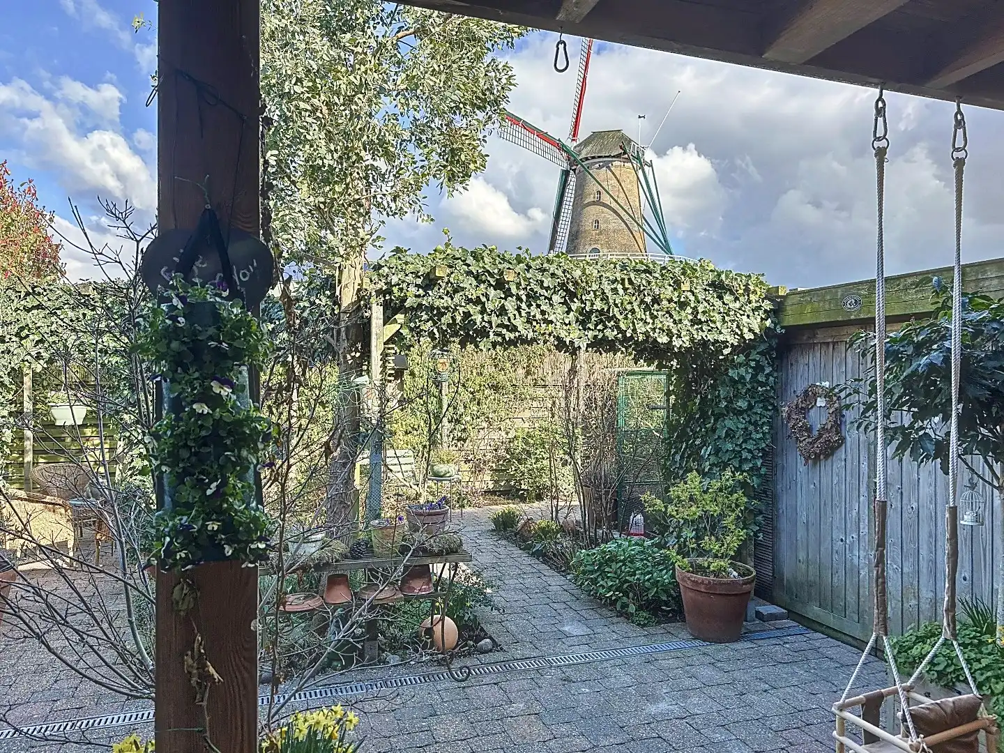 Luxe woning aan de voet van "de Brak" in Sluis foto 32