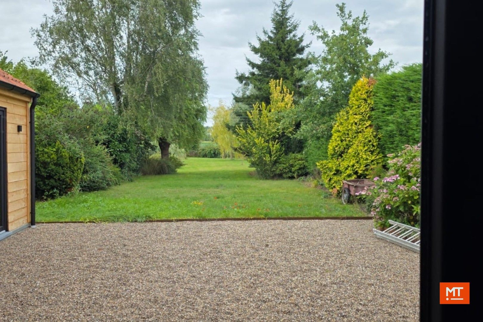 Woning te huur met 3 slaapkamers en ruime tuin foto 11