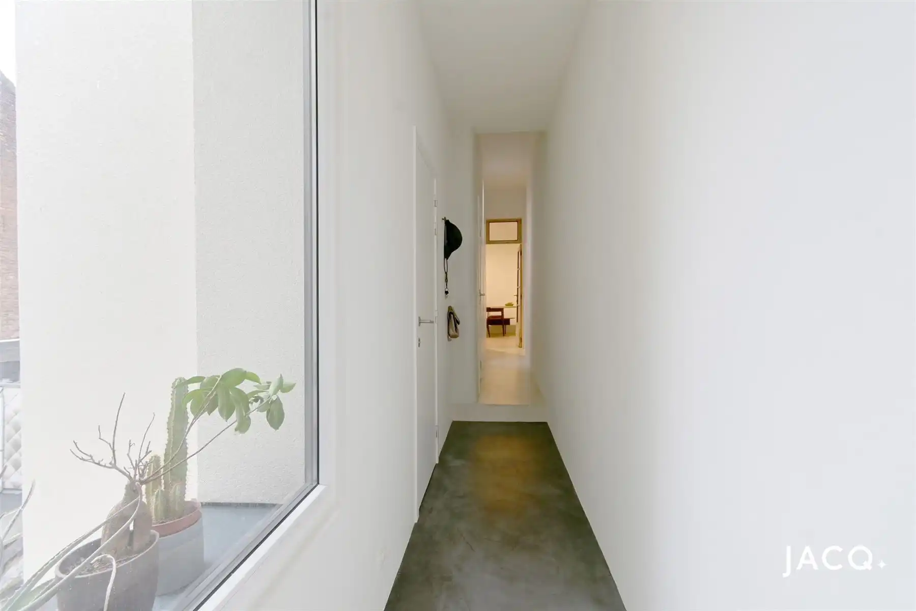 Modern gerenoveerd appartement met een authentieke toets foto 16