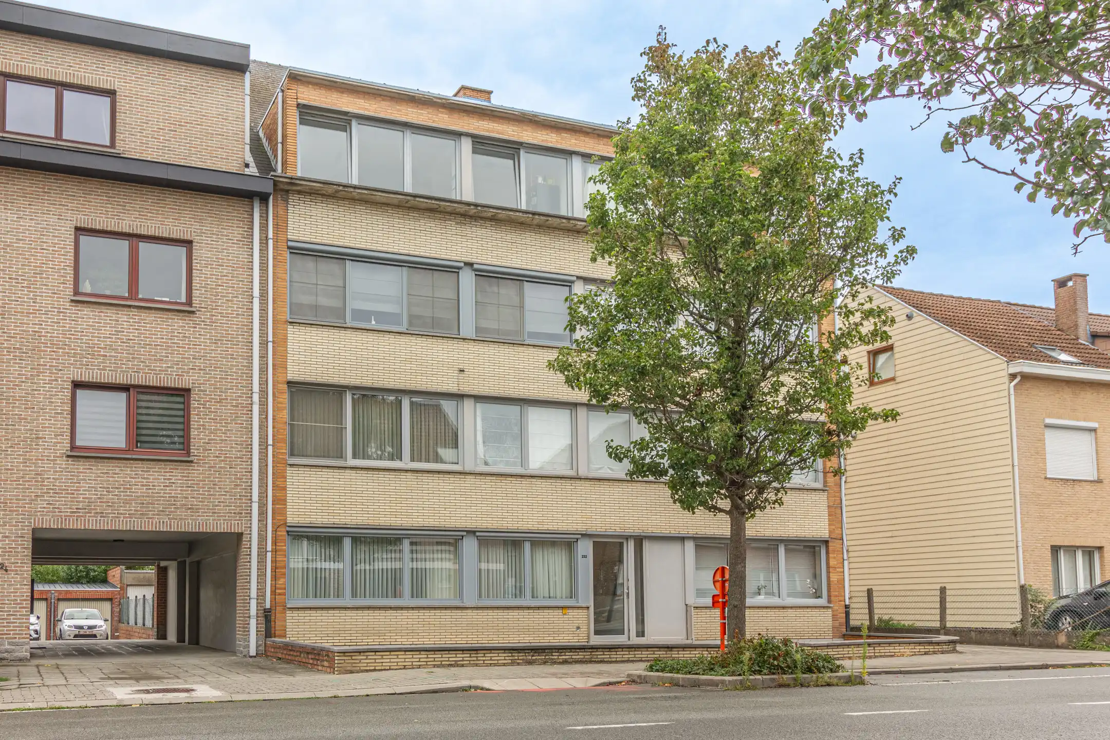 Gerenoveerd appartement met 2 slaapkamers Sint-Pieters-Leeuw foto 2