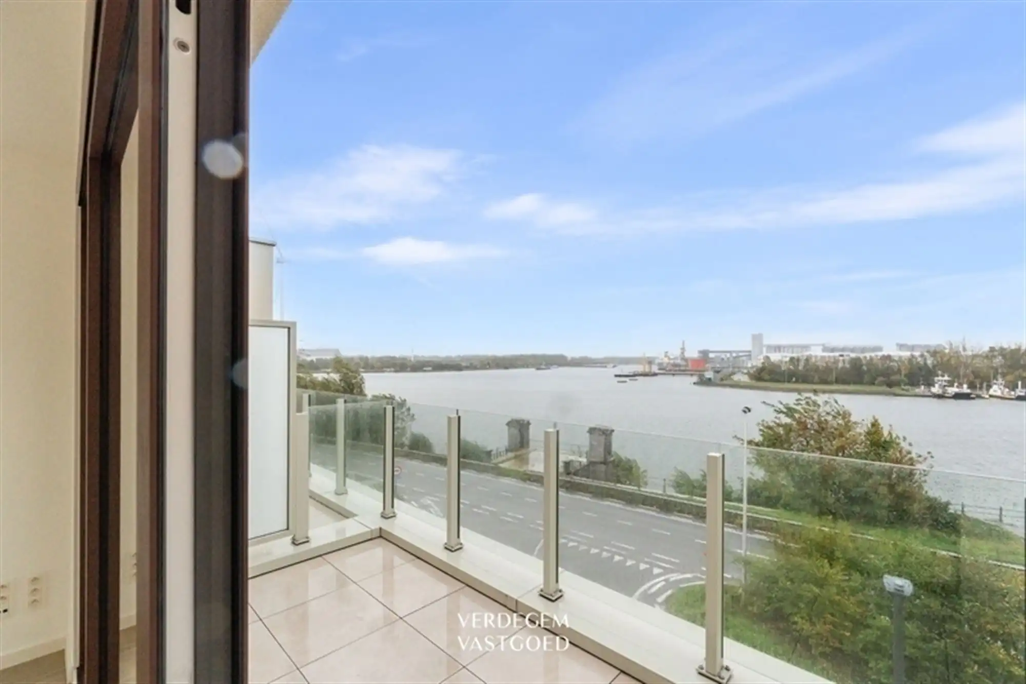 Stijlvolle duplex op toplocatie in de havenzone foto 19
