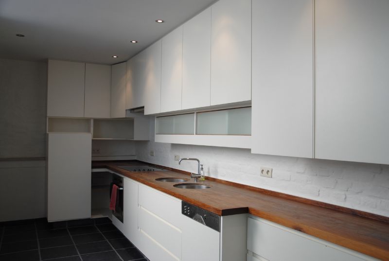 gezellige, gerenoveerde rijwoning te huur in centrum Tielt foto 2