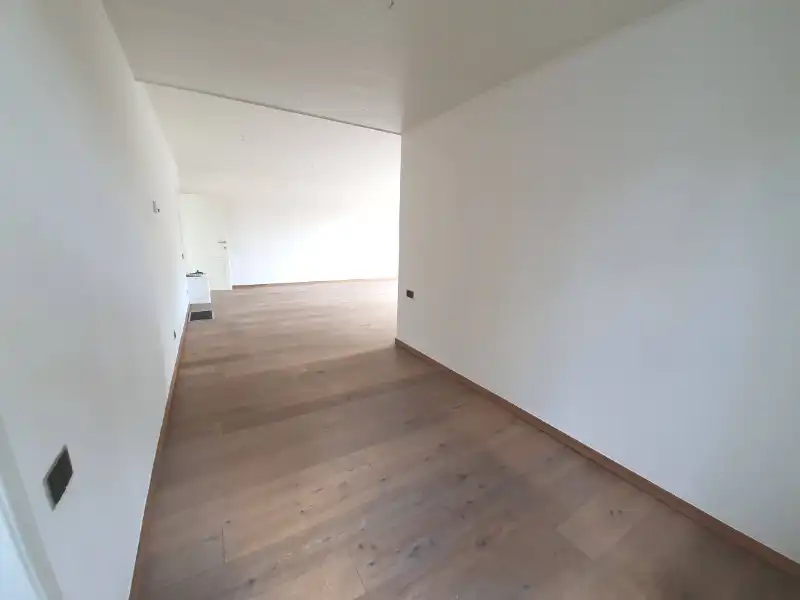Rustig gelegen 3 slpka-woning met inpandige garage, 2 terrassen en kleine tuin foto 14