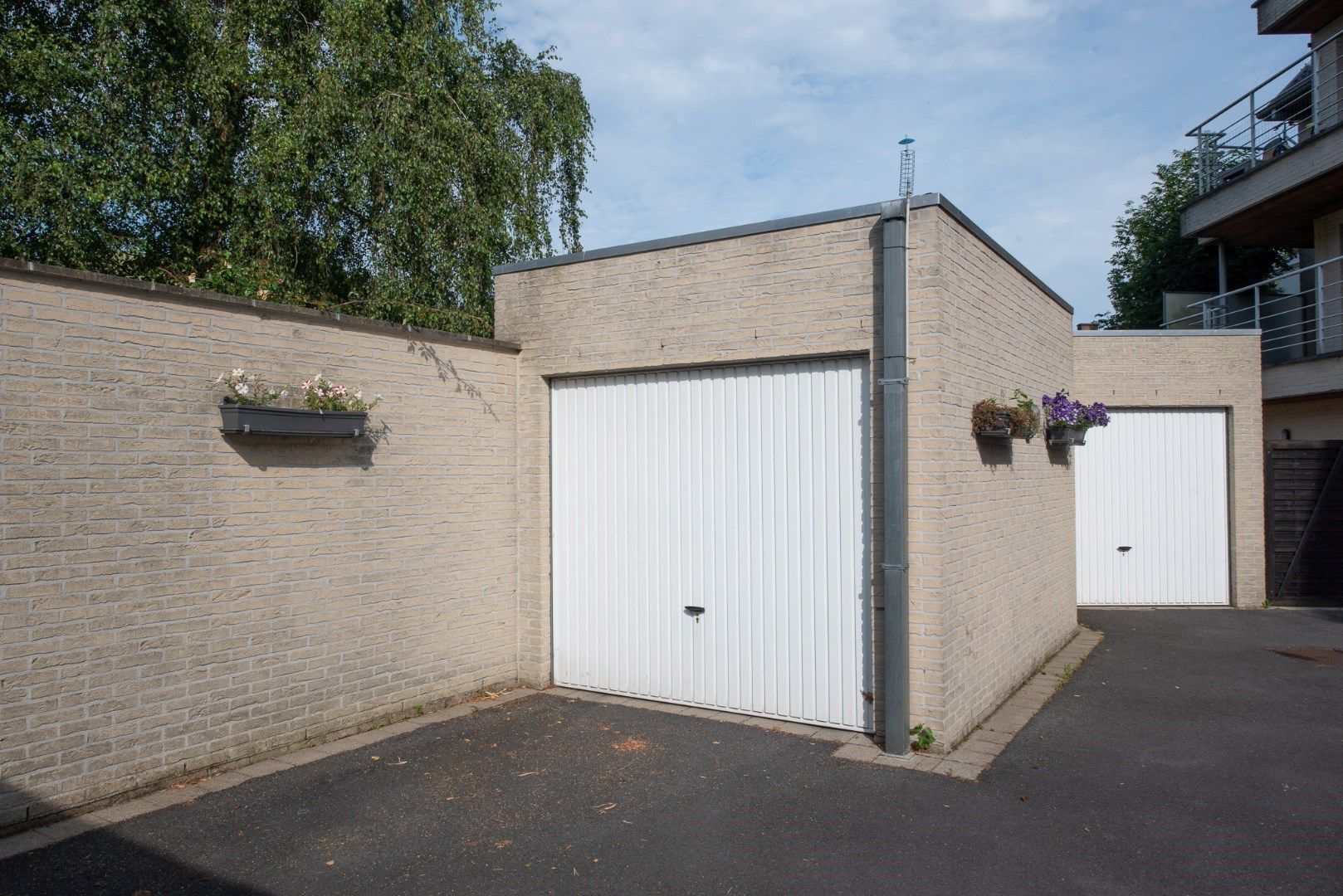 Centraal gelegen, gelijkvloers appartement met 1 slaapkamer en garage. foto 12