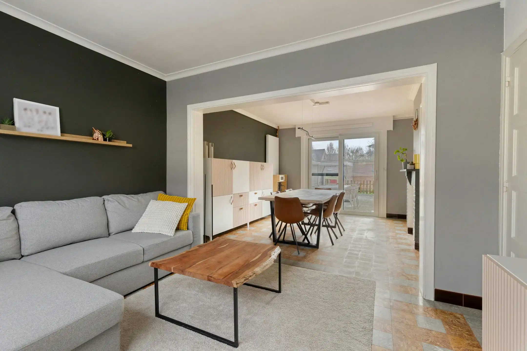 Instapklare gezinswoning met gezellige tuin in Torhout foto 2