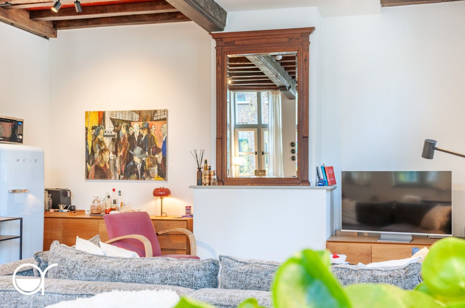 Gerenoveerde historische trapgevelwoning op unieke locatie foto 12