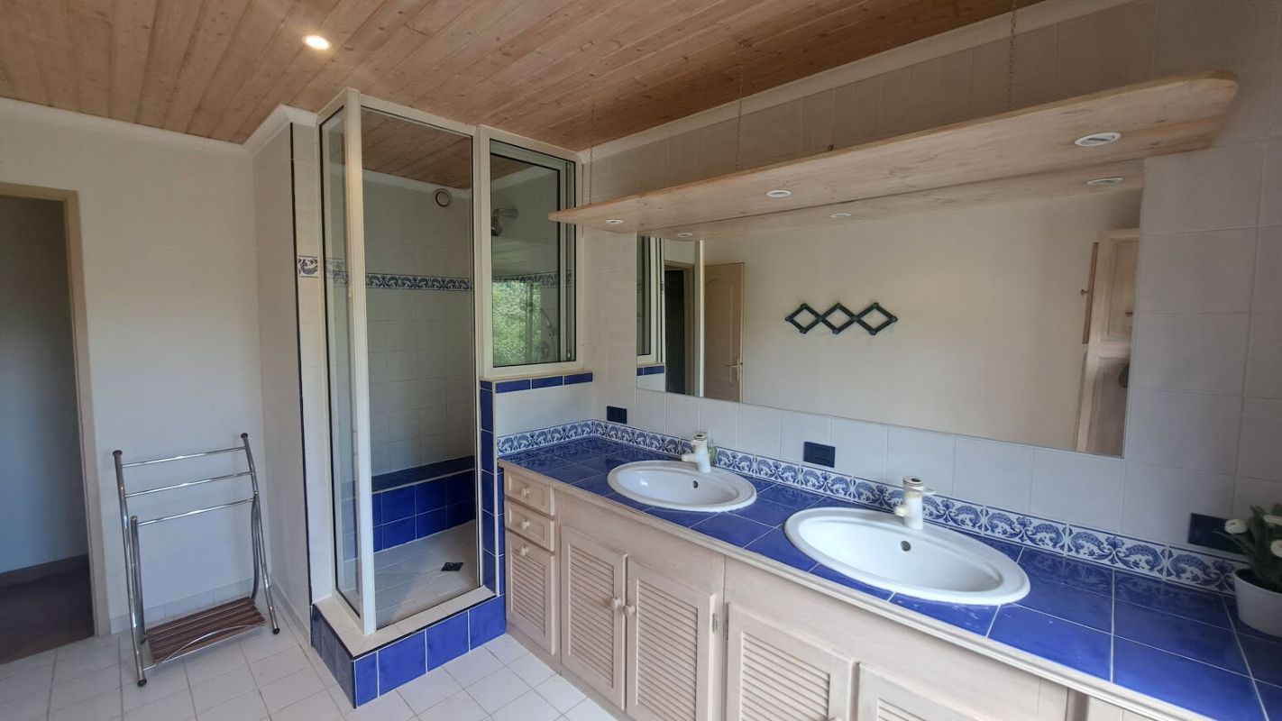 Vakantiewoning met panoramisch uitzicht in Saint Martin de l’Arçon, Frankrijk foto 11