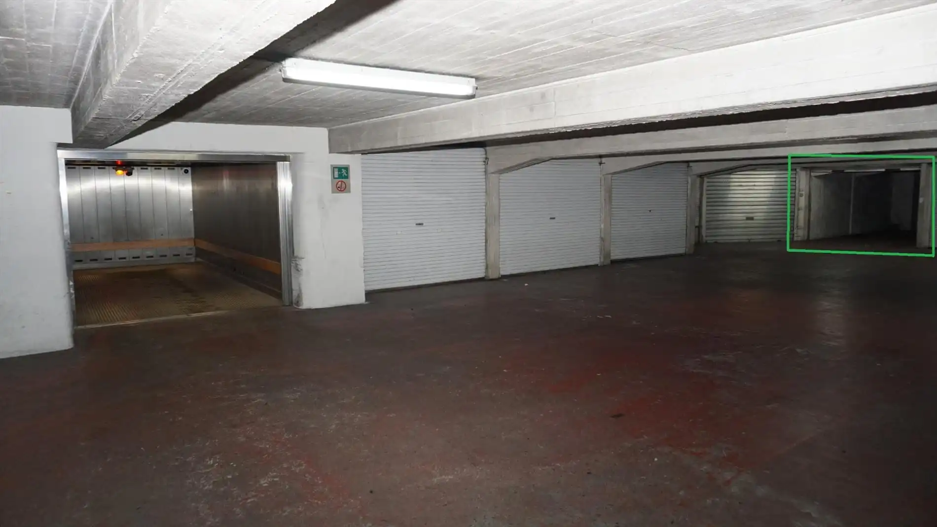 GARAGE BOX  OP TOPLIGGING - CENTRUM OOSTENDE ! foto 7