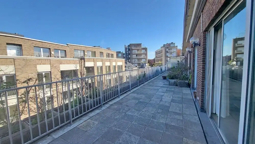 Appartement met 2 panorama terrassen | Stadspark foto 8