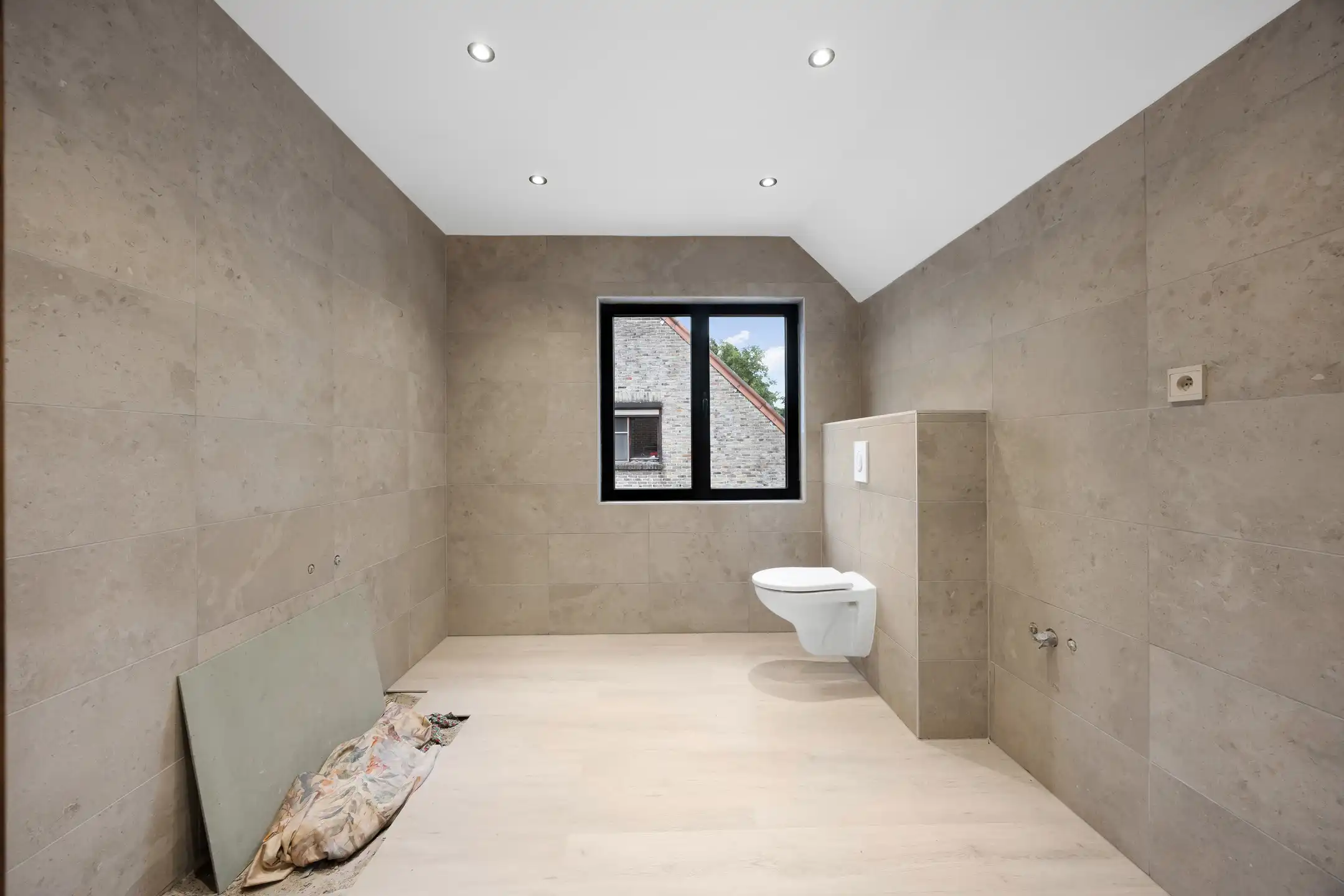 Grotendeels gerenoveerde woning met veel mogelijkheden foto 12