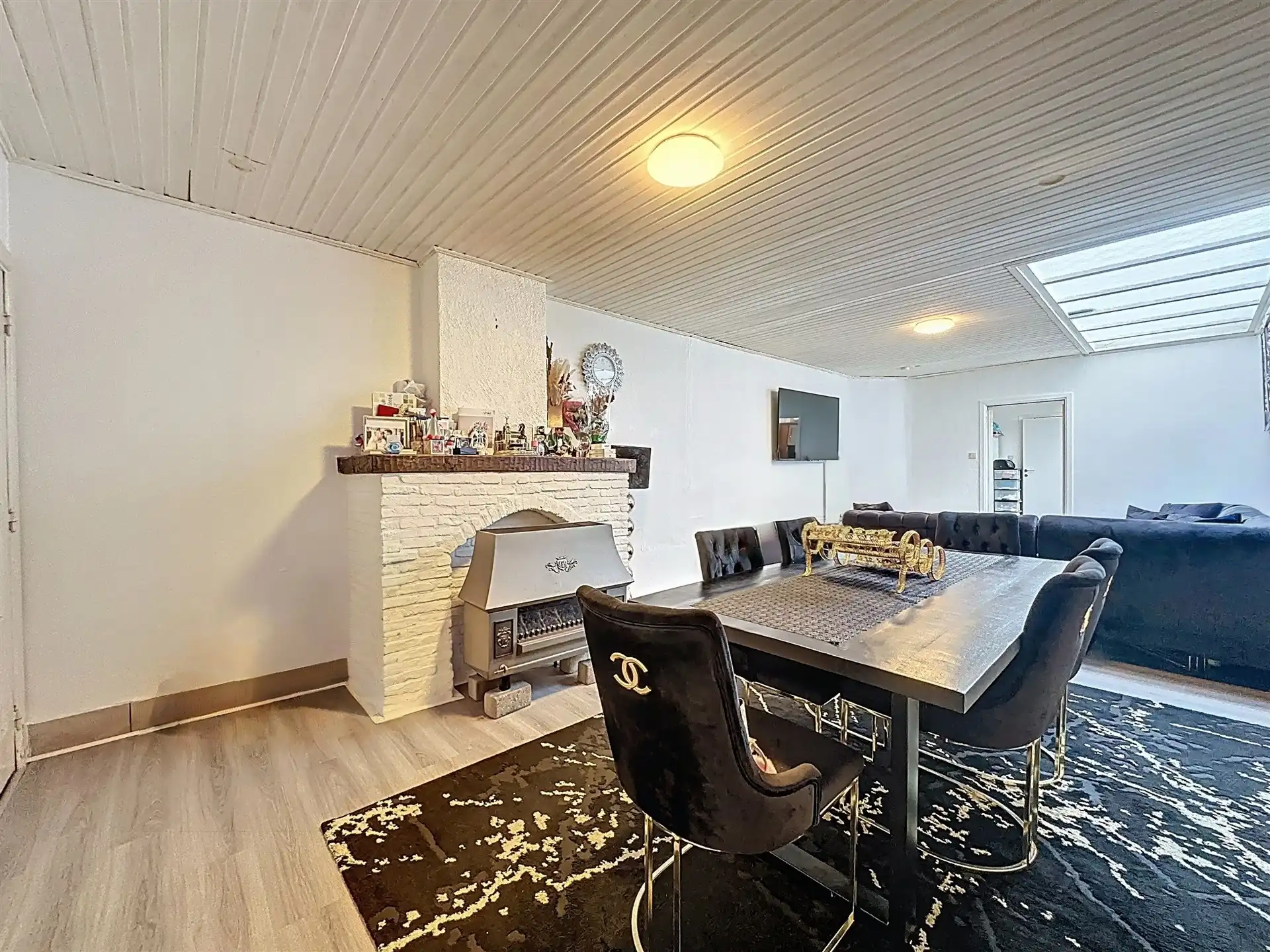 Hoofdfoto van de publicatie: Woning met 4 slaapkamers in Sint-Niklaas.