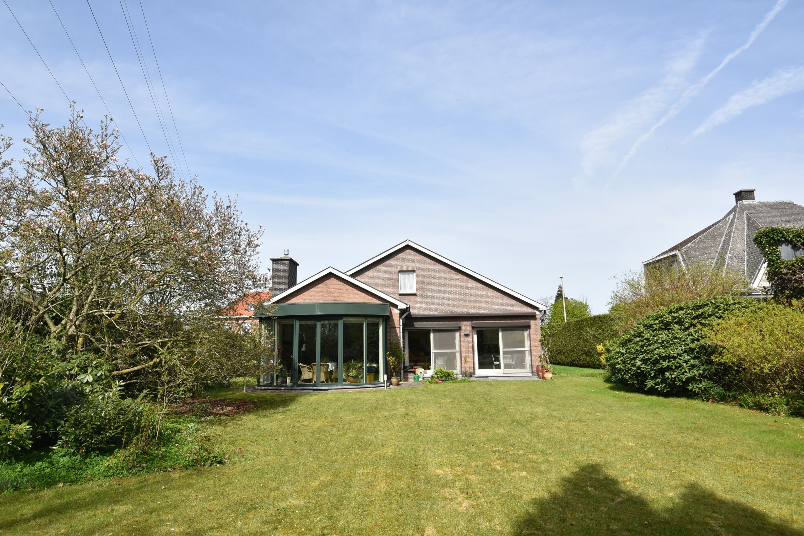 Prachtige tijdloze villa (3 slpks) met mooie tuin in Belsele. foto 6