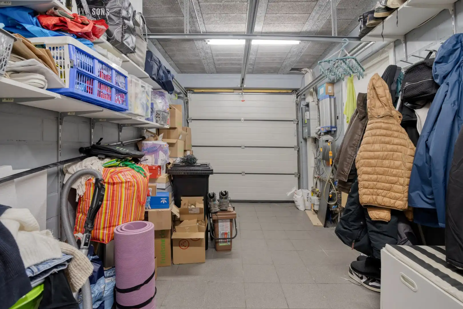 Instapklare woning met 5 slaapkamers garage en tuin! foto 18