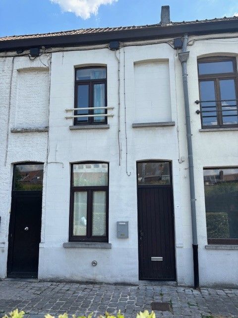 Centraal, aan binnenpleintje gelegen beluikhuisje (energielabel C). foto 2