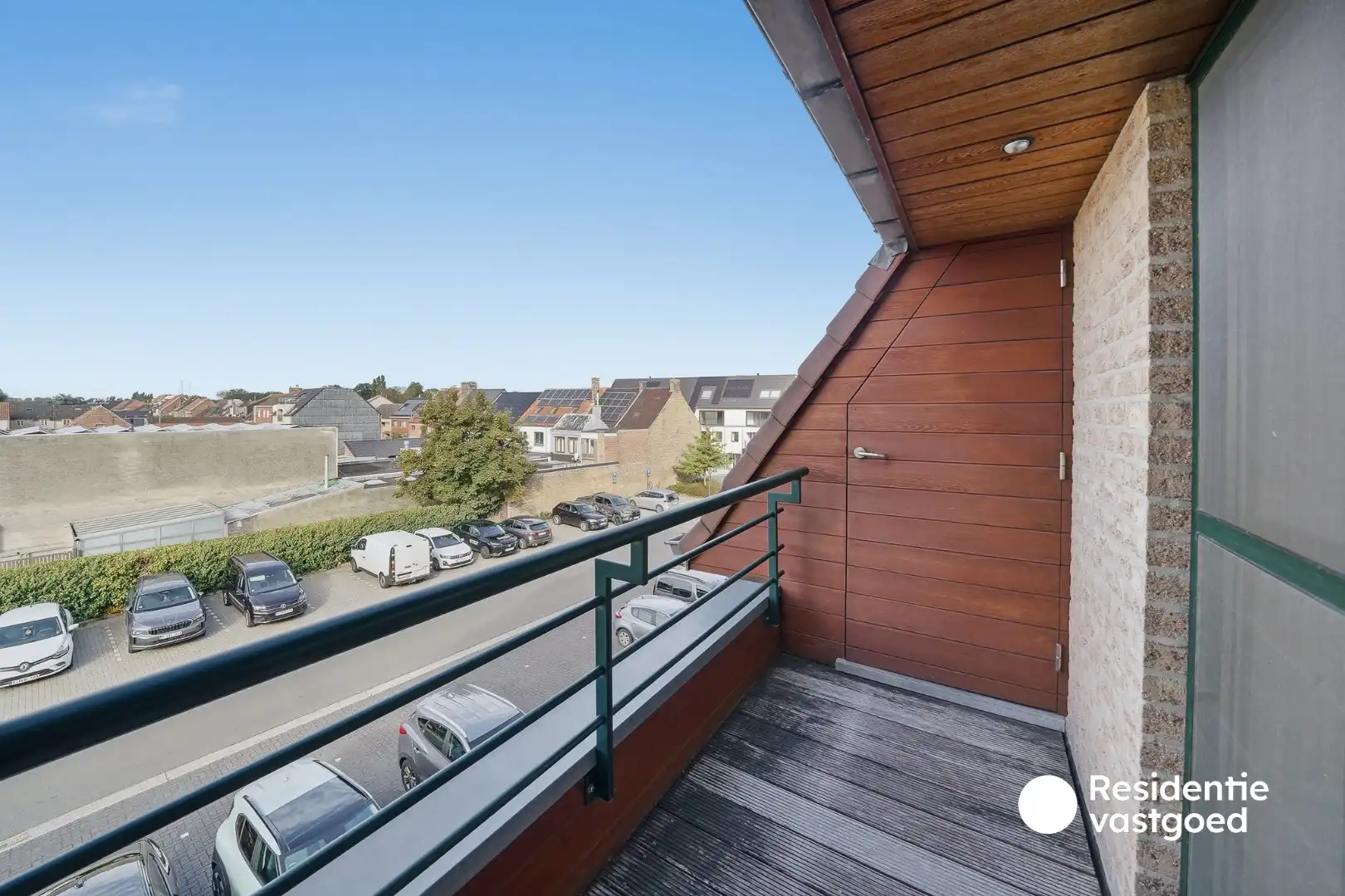 Ruim en lichtrijk duplexappartement met garage en twee terrassen in centrum Eernegem foto 10