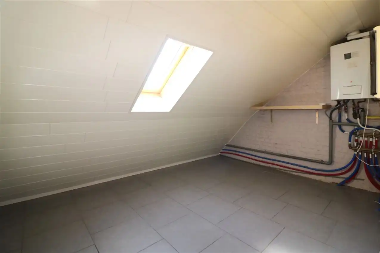 Handelswoonst met volledig uitgeruste frituur en appartement foto 30