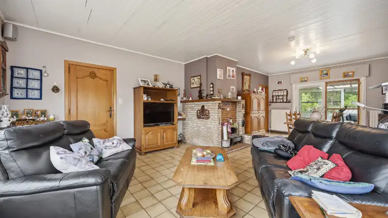 Landhuis  van 210m² op een perceel van 14a72ca foto 4