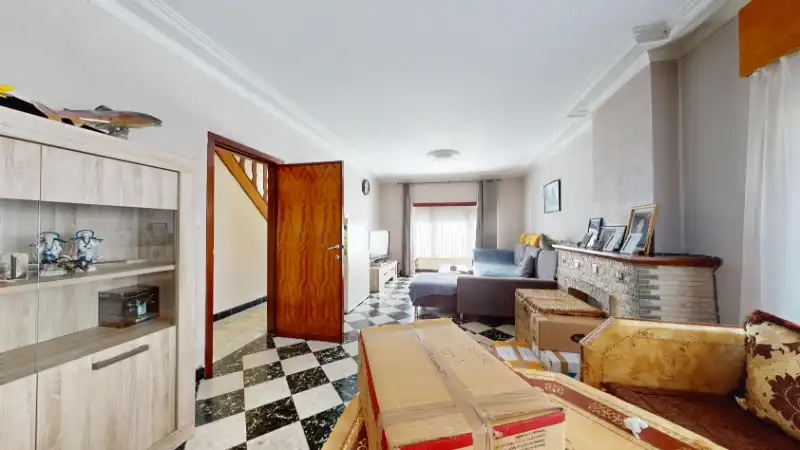Woning van 197m² op een perceel van 8 are foto 6