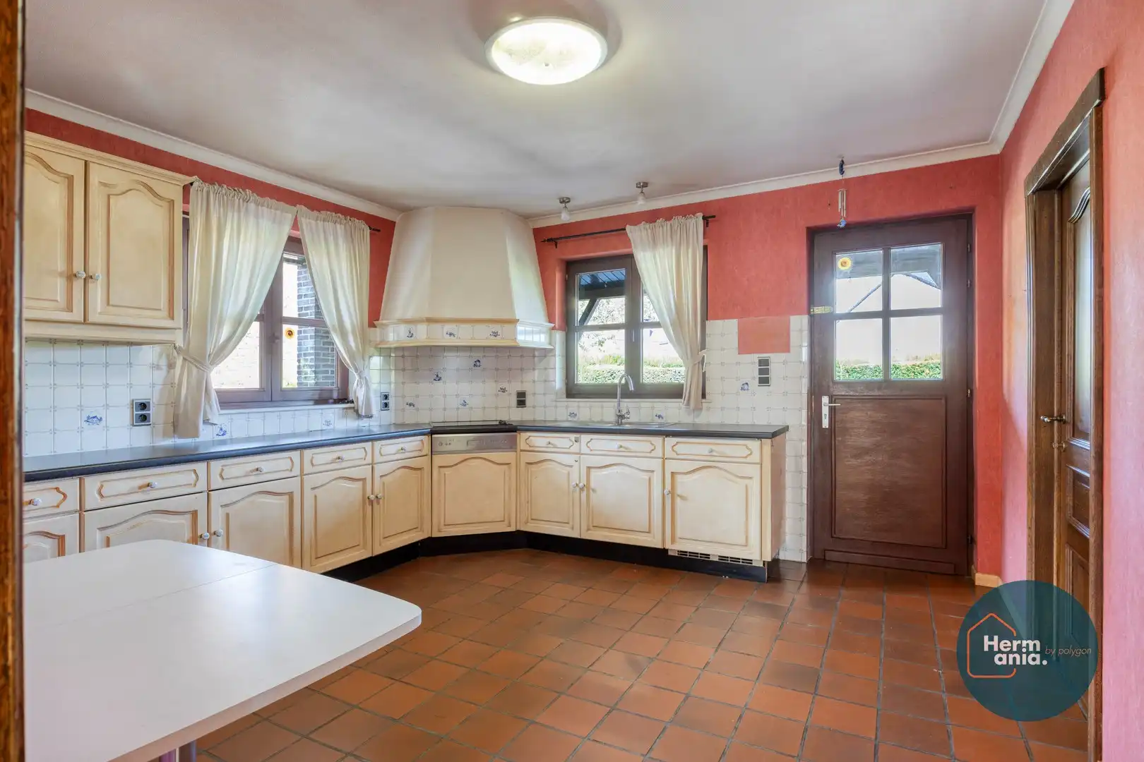 Vrijstaande woning met veel potentieel in een rustige omgeving te Bilzen foto 11