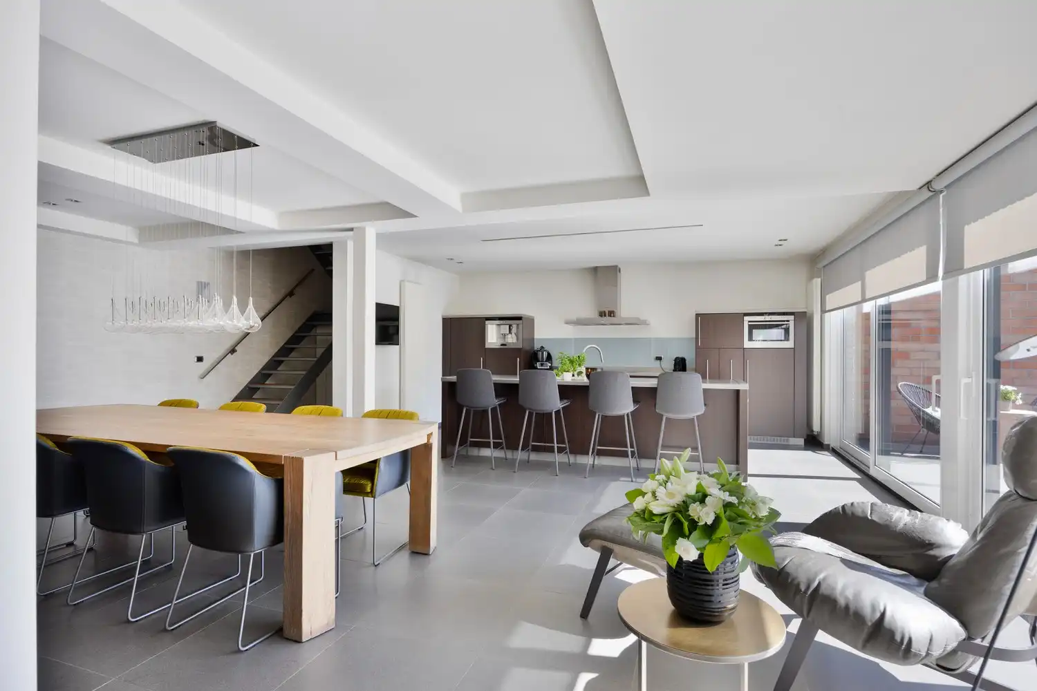 Stijlvol wonen in As: ruime, instapklare woning met tuin en garage foto 2