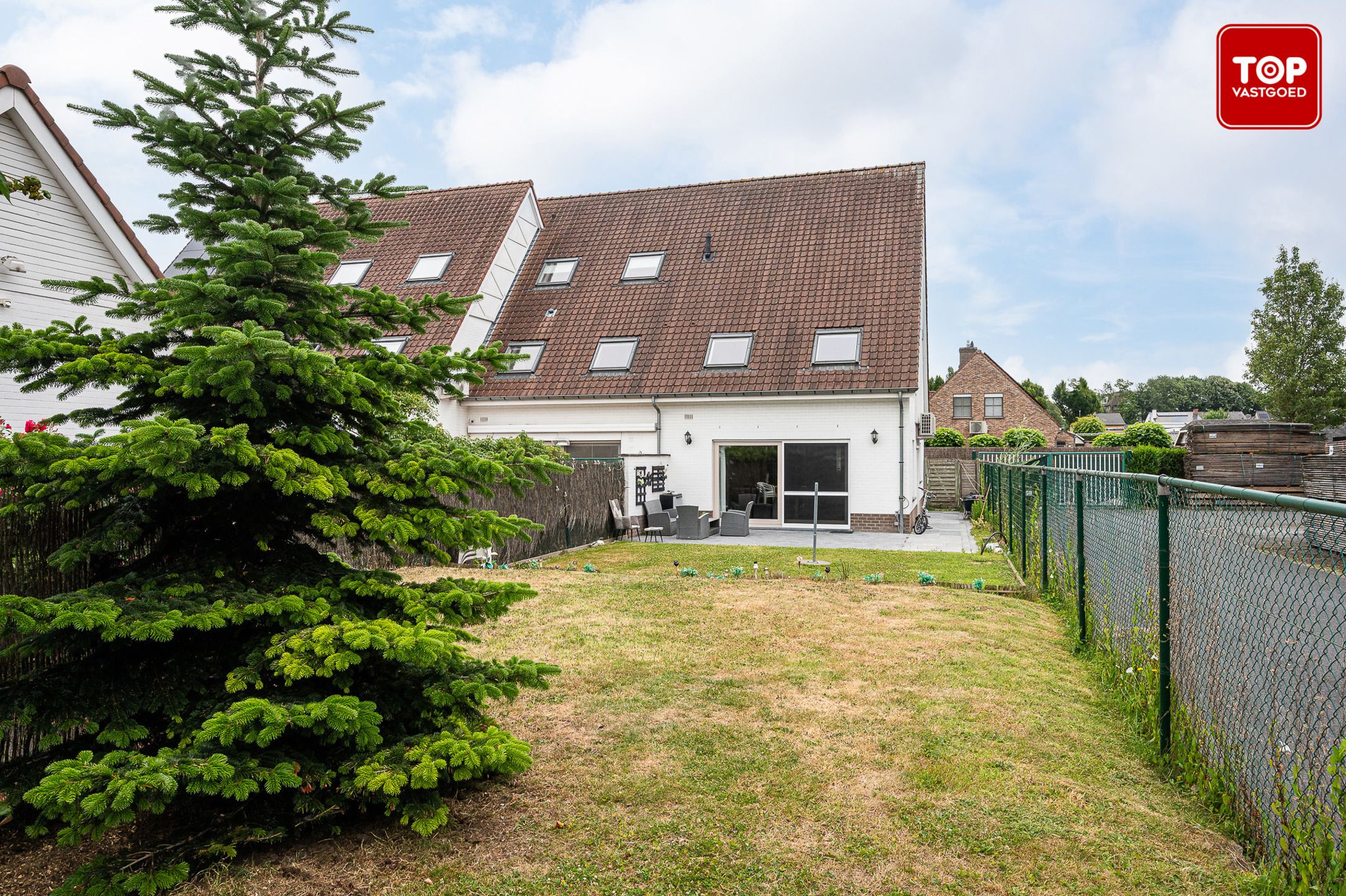 Ruime gezinswoning met 4 slaapkamers, garage en tuin nabij stadscentrum foto 21