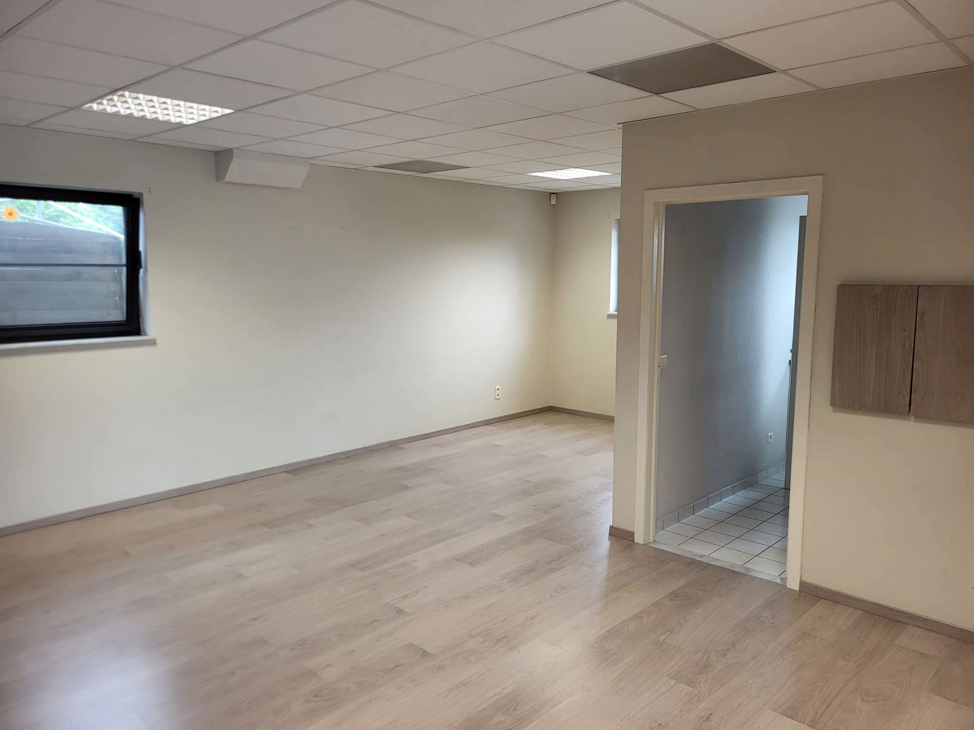 TE HUUR OPGLABBEEK: Commerciële ruimte van 190m²  foto 10